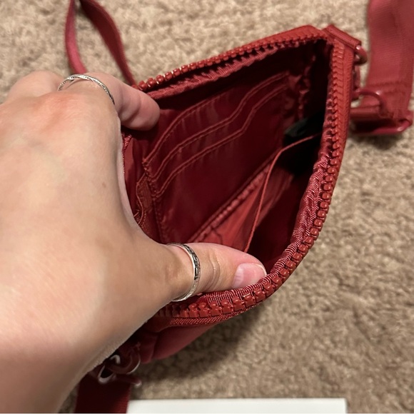 NEW LIMITED EDITION Sephora Mara Sling Bag - Picture 6 of 7